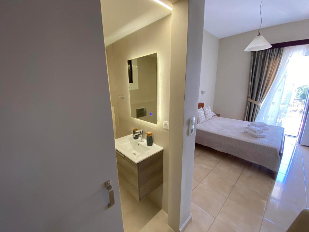 Hotel Pavlos - Studios Tolón Buitenkant foto