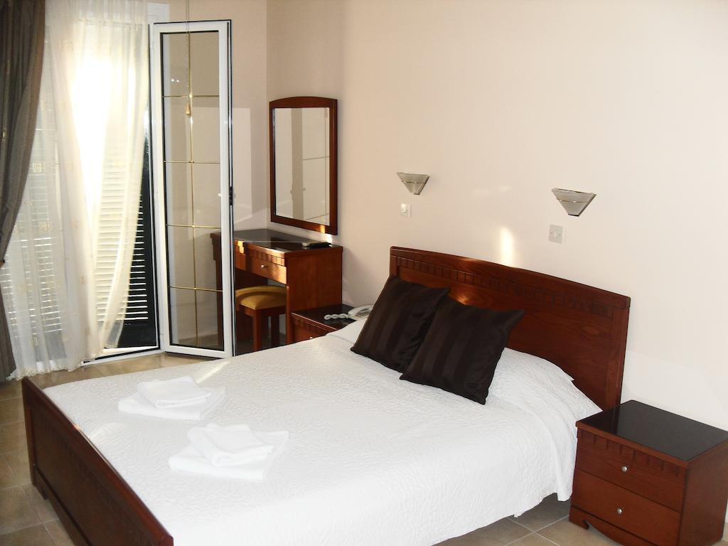 Hotel Pavlos - Studios Tolón Kamer foto